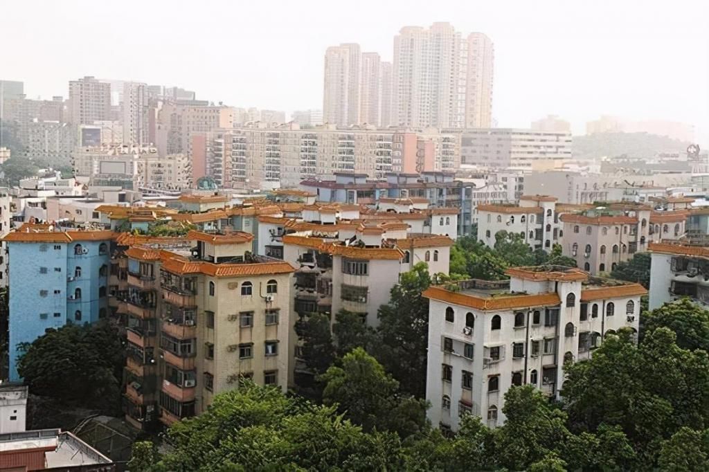 电梯|给老旧小区装电梯，但楼下却反对，为何？“新建议”获众人认可！