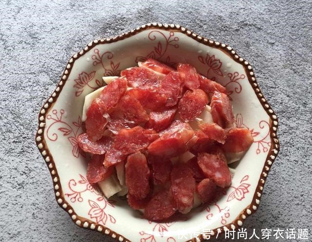 秋天|秋天的山药最美味,配上这食材,不加一滴油和盐,脾胃舒服人精神