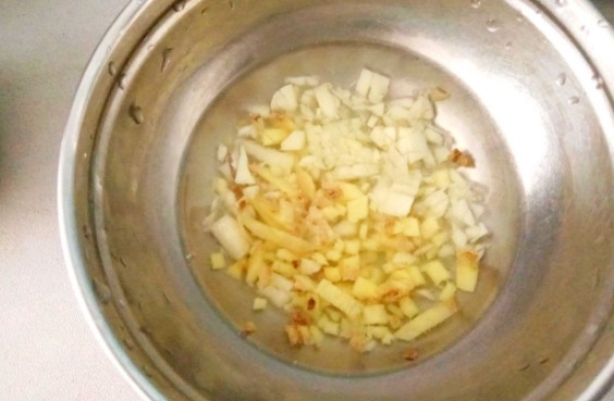 居家养花:掌握这2门小技巧,打理盆栽将变得简单许多