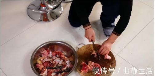 炖鸡时,最忌直接下锅炖,教你一招,鸡肉鲜嫩又入味,营养不流失