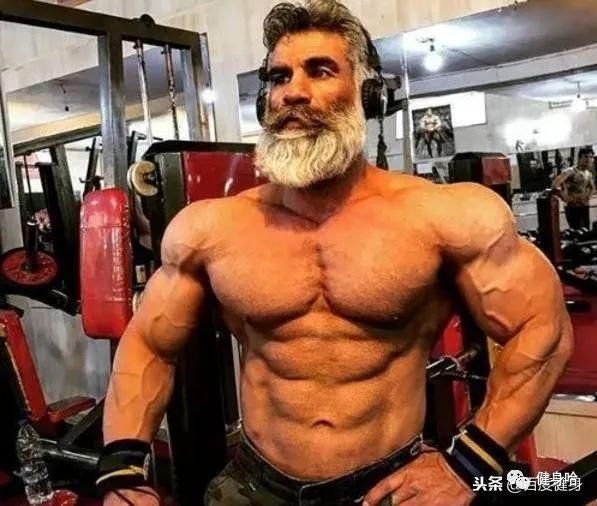 差别|40岁男人与20岁小伙一起健身6个月后，双方身体会出现什么差别