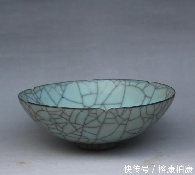 连正眼|皇帝妹妹也摆地摊，马未都拿出一极品官窑，她连正眼都不给！