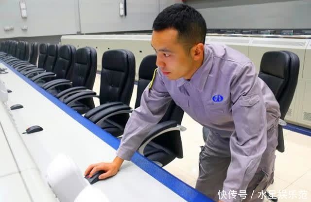 腾飞背后的他们