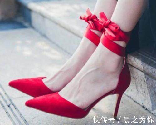 高跟鞋 优雅浪漫的尖头高跟鞋,搭配细高跟的设计,更能衬托修长双腿