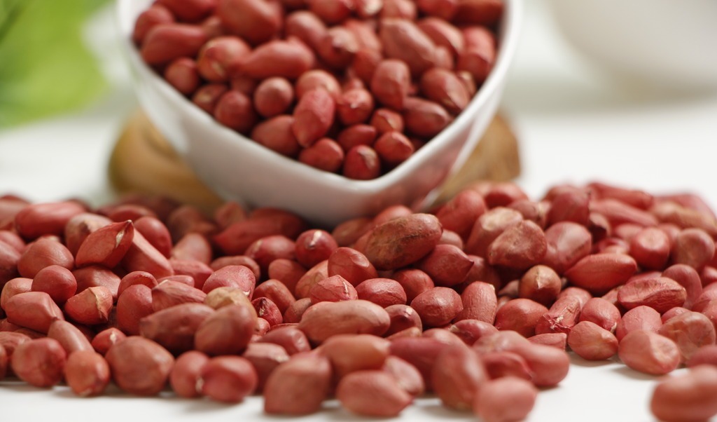 花生与此物是天生的“克星”，不能共同食用，现在知道还不晚！