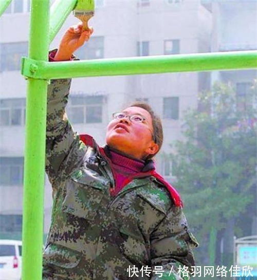 父母|北大女硕士放弃百万高薪,坚持回家做油漆工,同学再见时已认不出