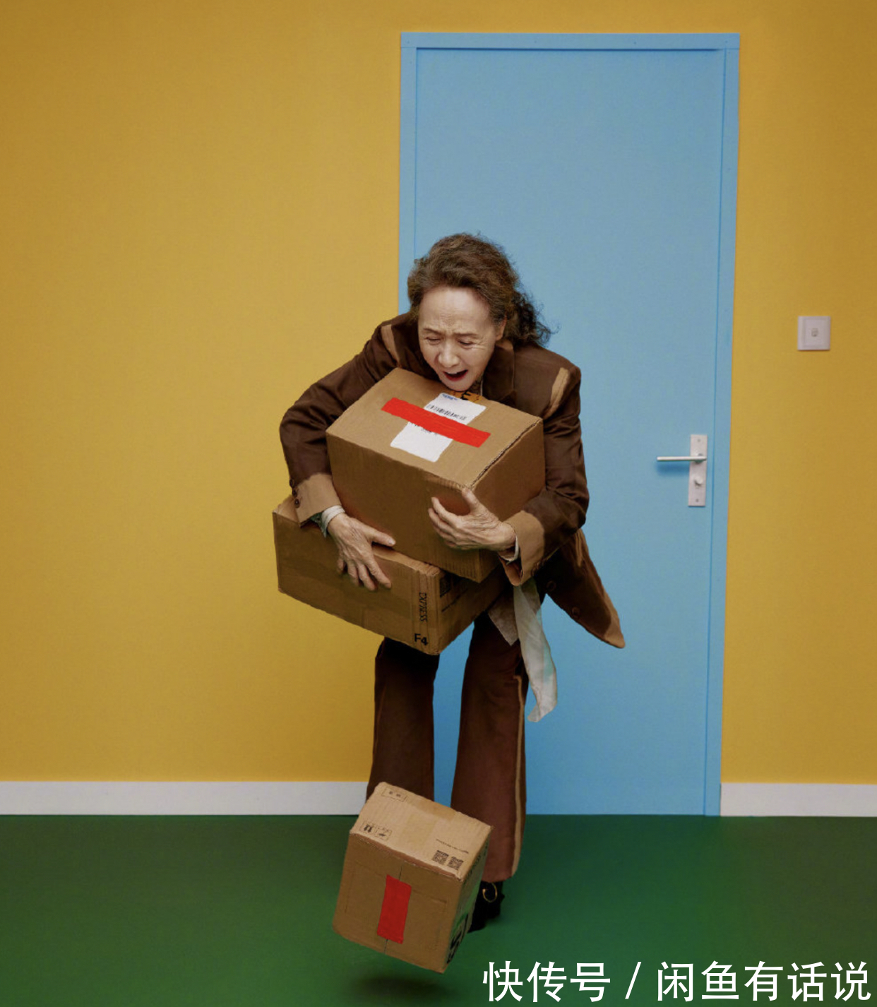 时髦|83岁奶奶穿30年前“旧衣服”拍大片,时髦又减龄,我突然不怕老了