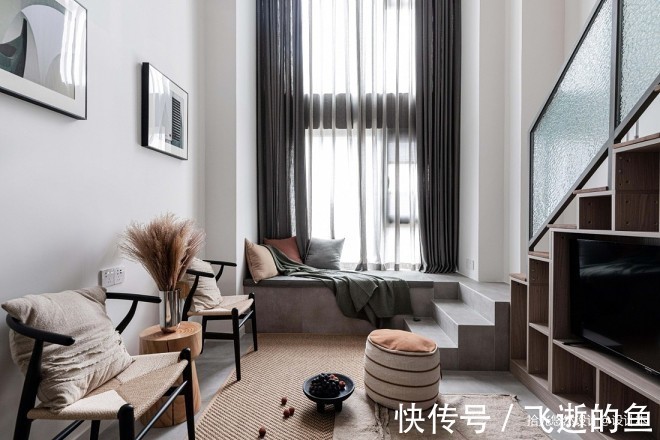 楼梯|20㎡小公寓，用定制板材打造柜体楼梯