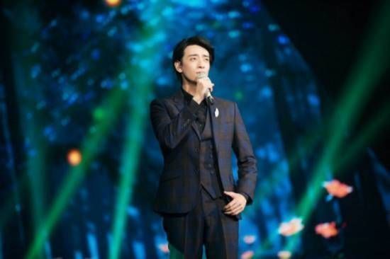 走红 因《声入人心》走红,每月只有800工资,今身价暴涨千万受欢迎