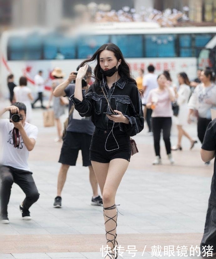 穿搭|美女街拍:甜美范的穿搭参考示范,让你美的清新脱俗