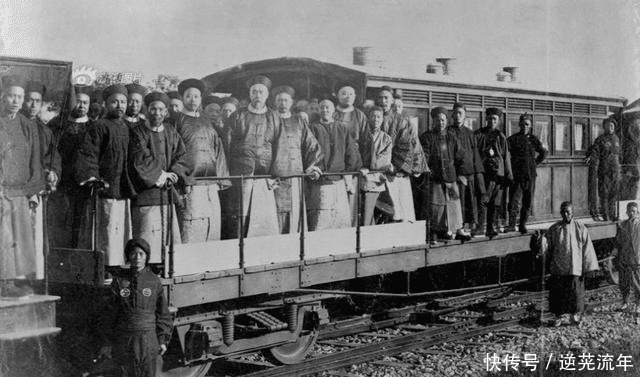 李鸿章|李鸿章奏请马拉火车，表面愚昧，实则是高智商的体现