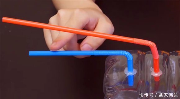 空油桶不要扔,在上面插两根吸管,放在阳台上,全家人都要抢着用