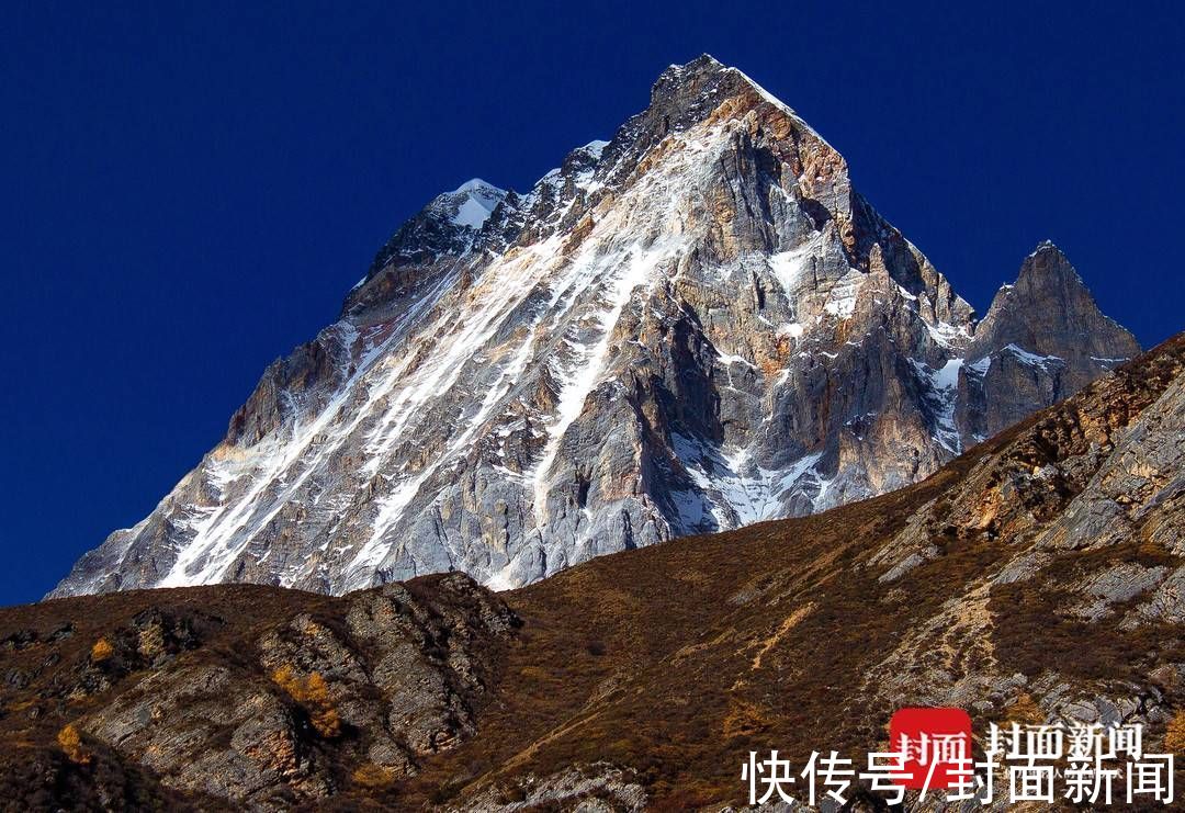 杨涛|十二年追峰路：他为山峰拍“证件照”贡嘎山高度做网名｜图集