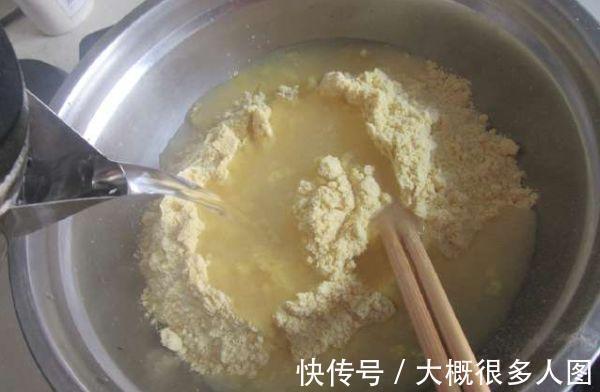 夏天多吃粗粮,这样做玉米面馒头,暄软不硬,比白馒头好吃、刮油。