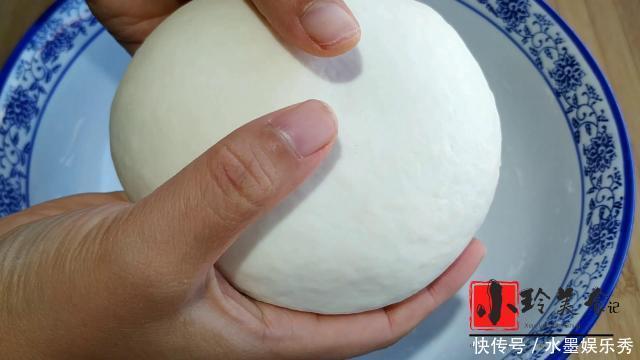 烙饼|烙饼为什么发干发硬大多人以为用开水烫面,抹很多油,其实都错