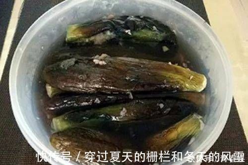 茄子|茄子最独特的吃法，不用一滴油，开胃下饭，一次做4斤保存15天