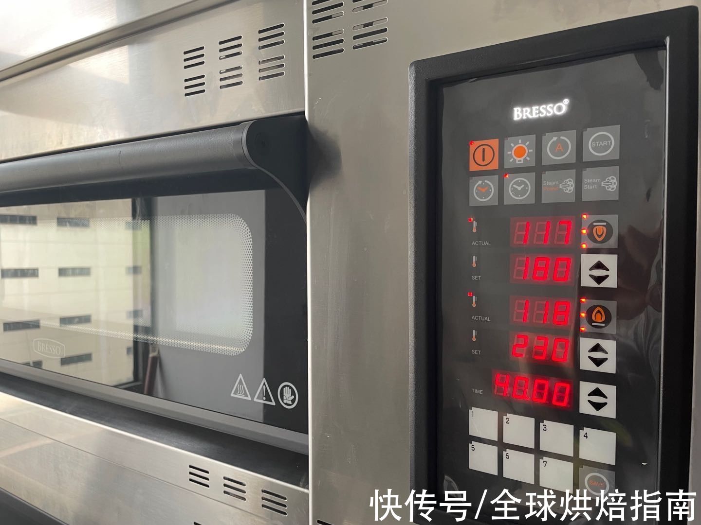 日式米吐司松软香甜有弹性，竟然是吐司界的纯真少女