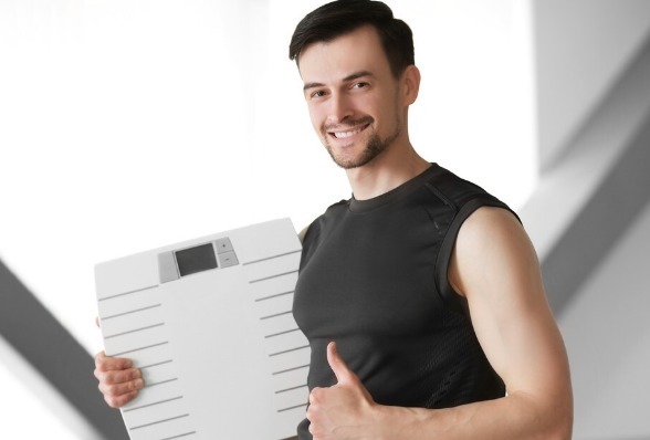 体重|男性身高170~180,体重多少斤算正常简单自测法,看你达标了没