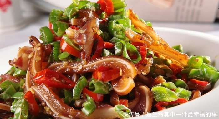 猪耳朵搭配青辣椒，值得推荐的经典好菜
