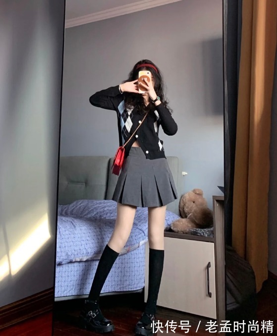 复古 解锁百褶裙的复古穿法,显瘦时髦又有文艺范