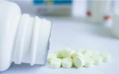 晨峰|厄贝沙坦什么时候服用最好？这3类服药禁忌人群，医生给你讲明白