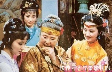 女儿@《红楼梦》四大家族连络有亲,为何贾府女儿没嫁到其他三大家族