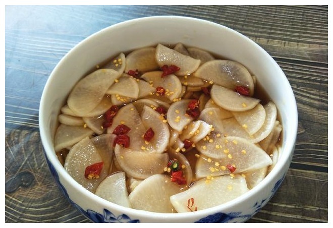 腌萝卜,别只会放盐,教你1个秘制做法,清脆爽口2个小时就能吃