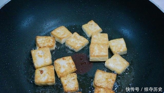 十足|豆腐这样做比肉还好吃,鲜辣十足,最适合在夏天当下饭菜