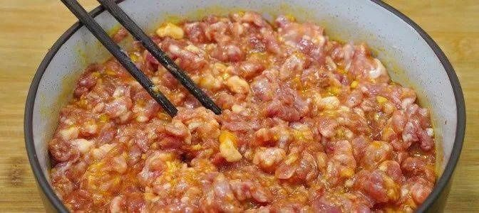  过年饺子不能少！教你调万能的饺子馅，全家老小都说香~