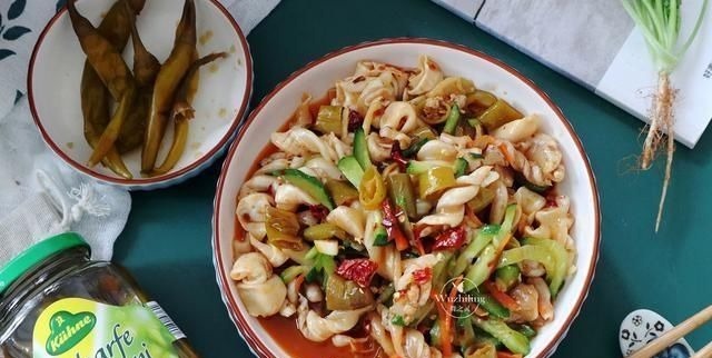 疲劳|疲劳最怕这个菜,三天两头吃,腰好骨头硬朗,25元一斤也要买