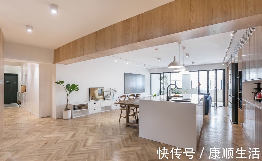 原木|完美改造术,她让“鸡肋”空间变成“鸡腿”,温馨的亲子宅香极了