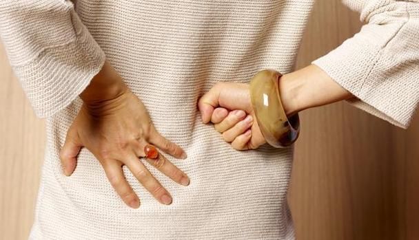 女性|衰老的女人，腰以下会出现“异常”，若1个不占，恭喜还比较年轻