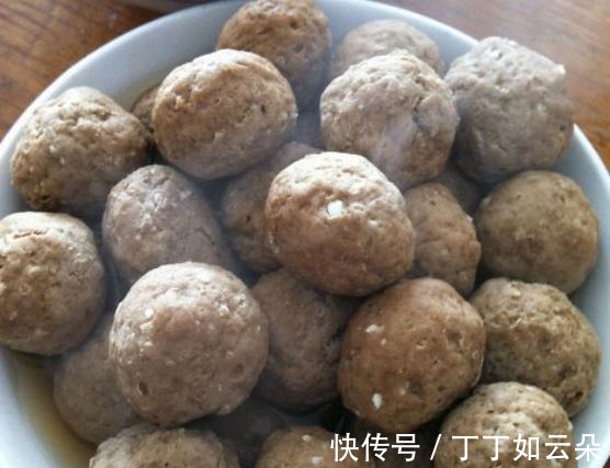 火锅里的丸子也可以自己做！火锅里的丸子也可以自己做！