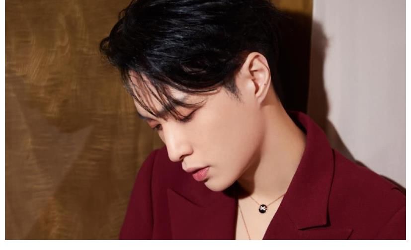 馅饼|张艺兴虽然现在已经挺红了，但他还是缺少一个真正大爆的契机