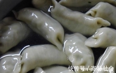 秋天一定不要错过这菜，用来做饺子馅，鲜嫩美味，韭菜馅都不如它