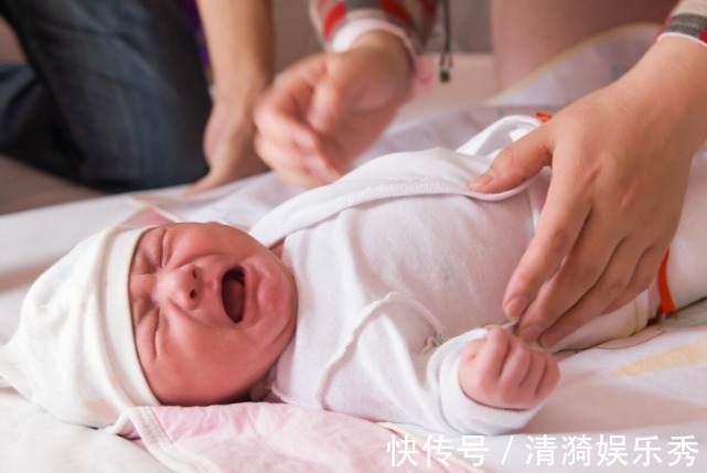 母乳|3个信号说明宝宝处于“猛涨期”,喂养要跟上,别耽误了娃发育