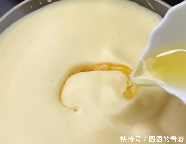 做蛋糕,不用烤箱,教你一招,细腻蓬松,香甜可口,好吃又省事