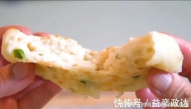 柔软|柔软冠军非它莫属，发面葱花饼新做法，100%成功零失败！