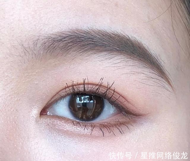 眼睛|什么样的女生“眼睑下至”更好看?主要看这些,有变漂亮的潜质