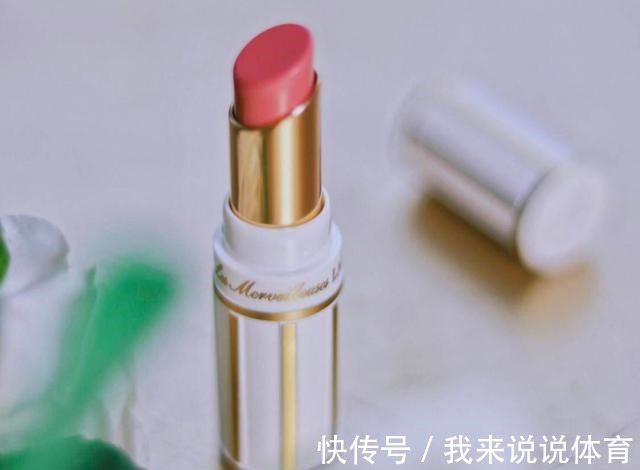 润唇膏|总有一些很微小的细节,比外形更能决定我们的气质!