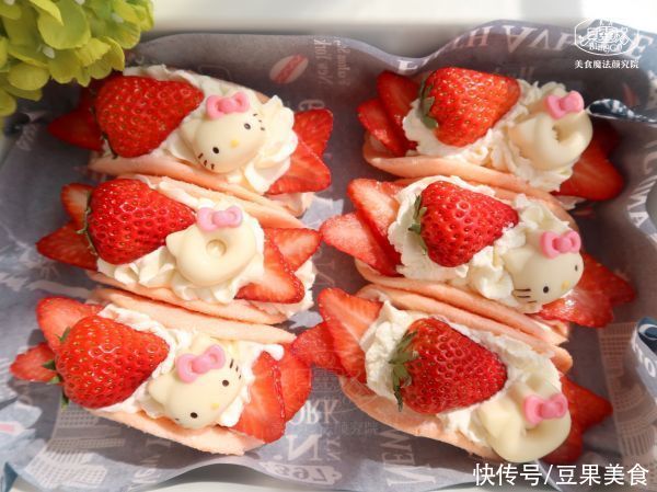  火爆全网草莓抱抱卷，颜值爆表巨好吃