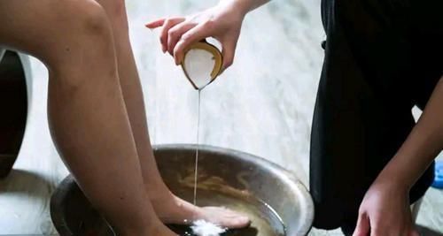 红糖|为什么冬天脚部最易发凉?应该怎么增加体内阳气,预防脚部生寒?