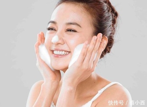 肤色|天气那么热,你就应该这样护肤,补水、锁水又提亮肤色