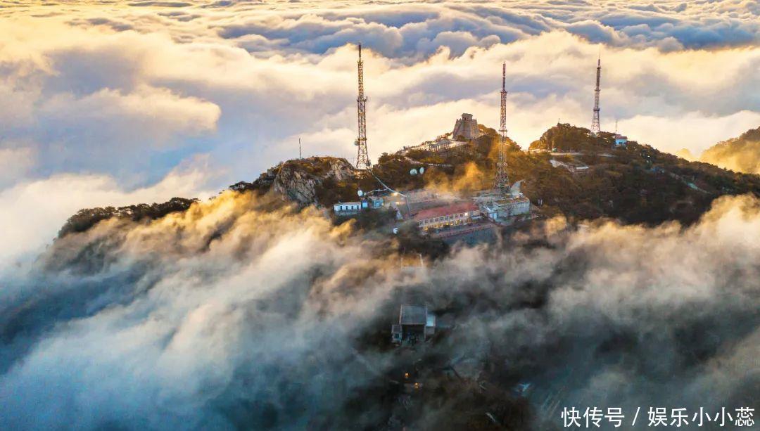 壮观！沂蒙最高峰云海翻腾，万人游蒙山仿入仙境！