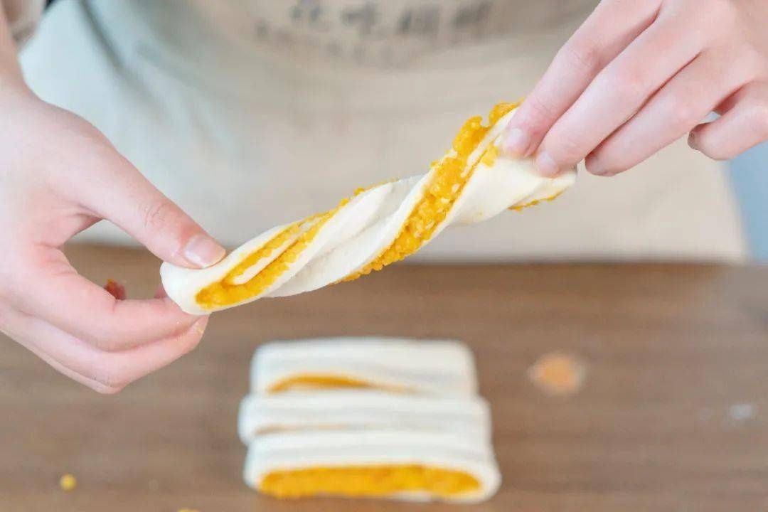  蒸出来的绝味早餐！松软酥香抢破头，成本只要两块钱！