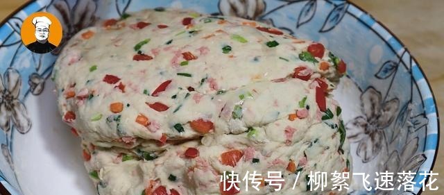 小葱|我家面粉从不蒸馒头,教你新吃法,比包子简单,比油条好吃!