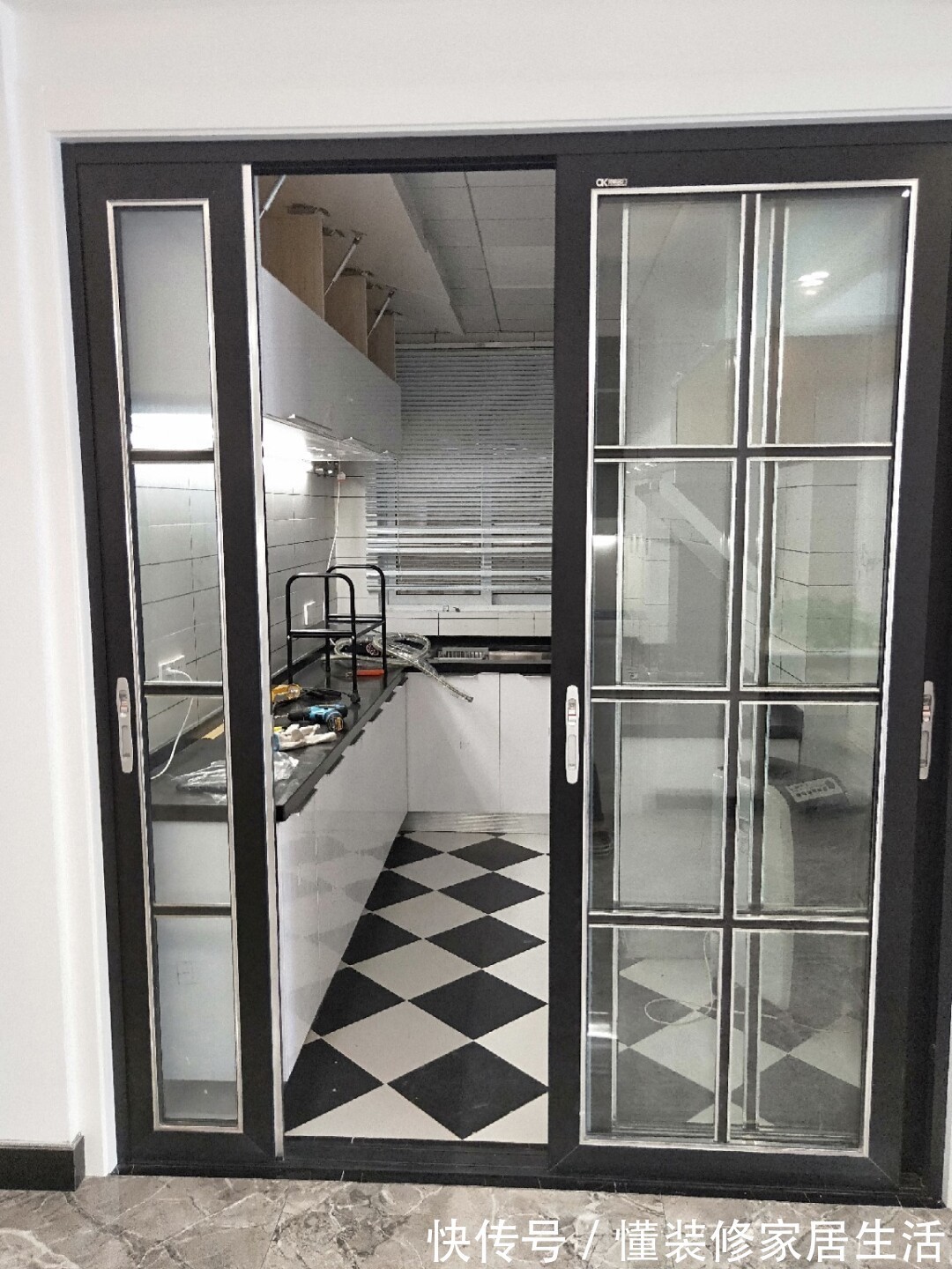 客厅|简约风新房完工通风中，差不多可以入住了，温馨舒适又大气，晒晒
