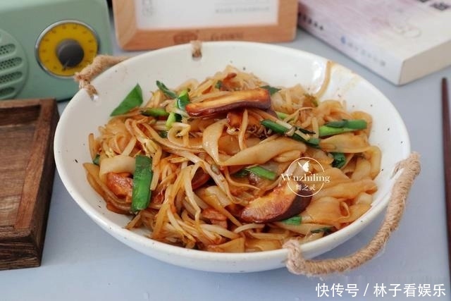 儿子|晒晒我家早餐,不必早起,做法简单5分钟,儿子连吃2大盘