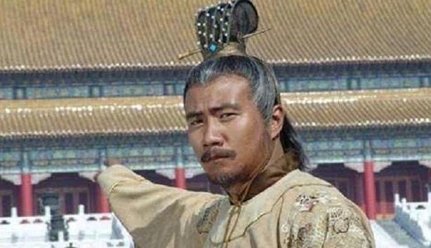 朱元璋|朱元璋深夜仍在批奏折,宫女进来送了热粥,为何因此丧命