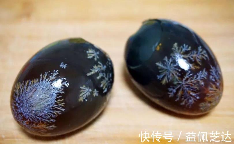 腌制|皮蛋可不能随便买,遇见“这3种”便宜也不要,为家人健康把好关